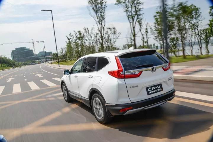 全新一代CR-V 銳?混動(dòng)領(lǐng)銜，東風(fēng)Honda榮耀亮相武漢車展